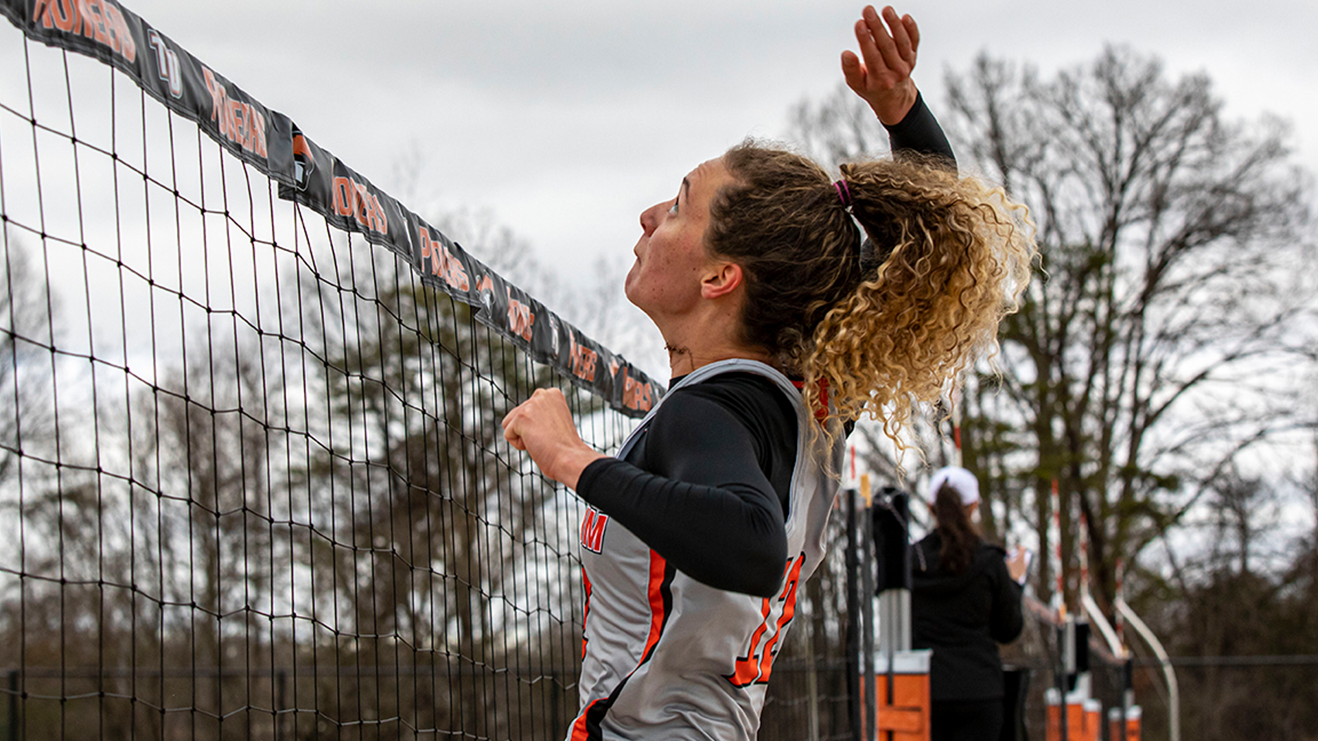 Beach Volleyball wins pair in Badger Classic finale