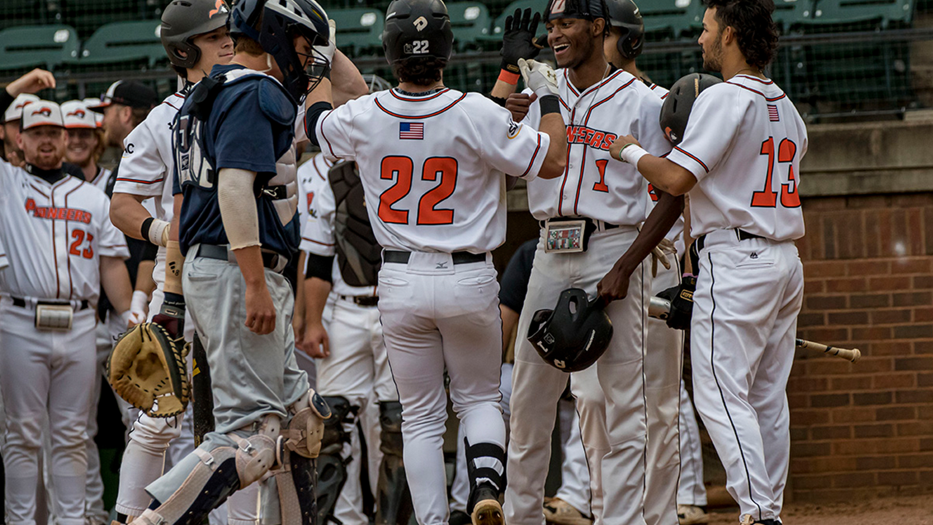 Pioneers use big innings to defeat Lee 11-5