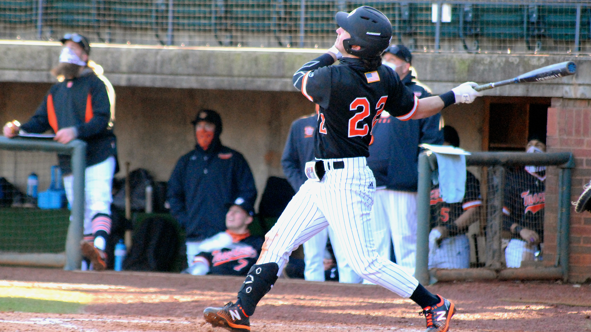 Keener homers twice, Pioneers split pair with No. 36 Illinois Springfield