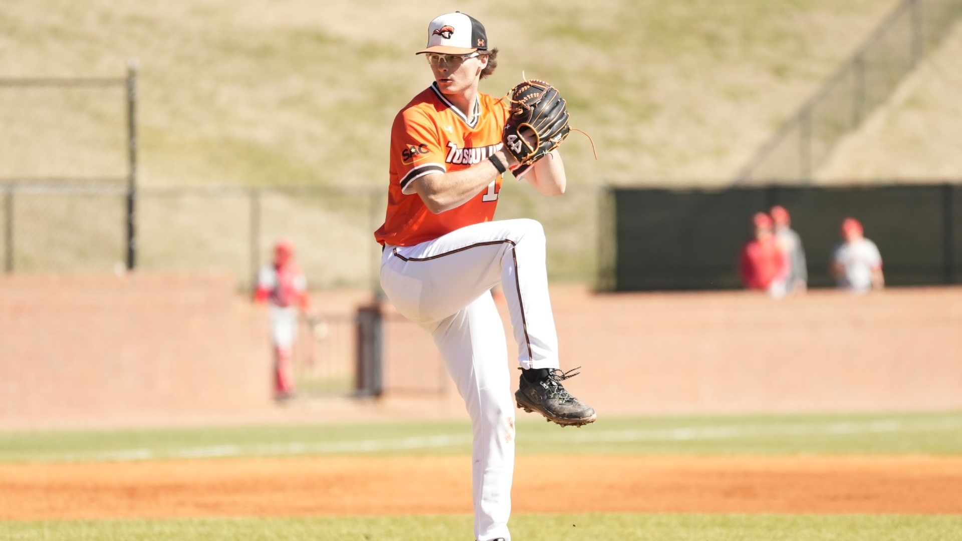 Pioneers split doubleheader at Mars Hill, win weekend series
