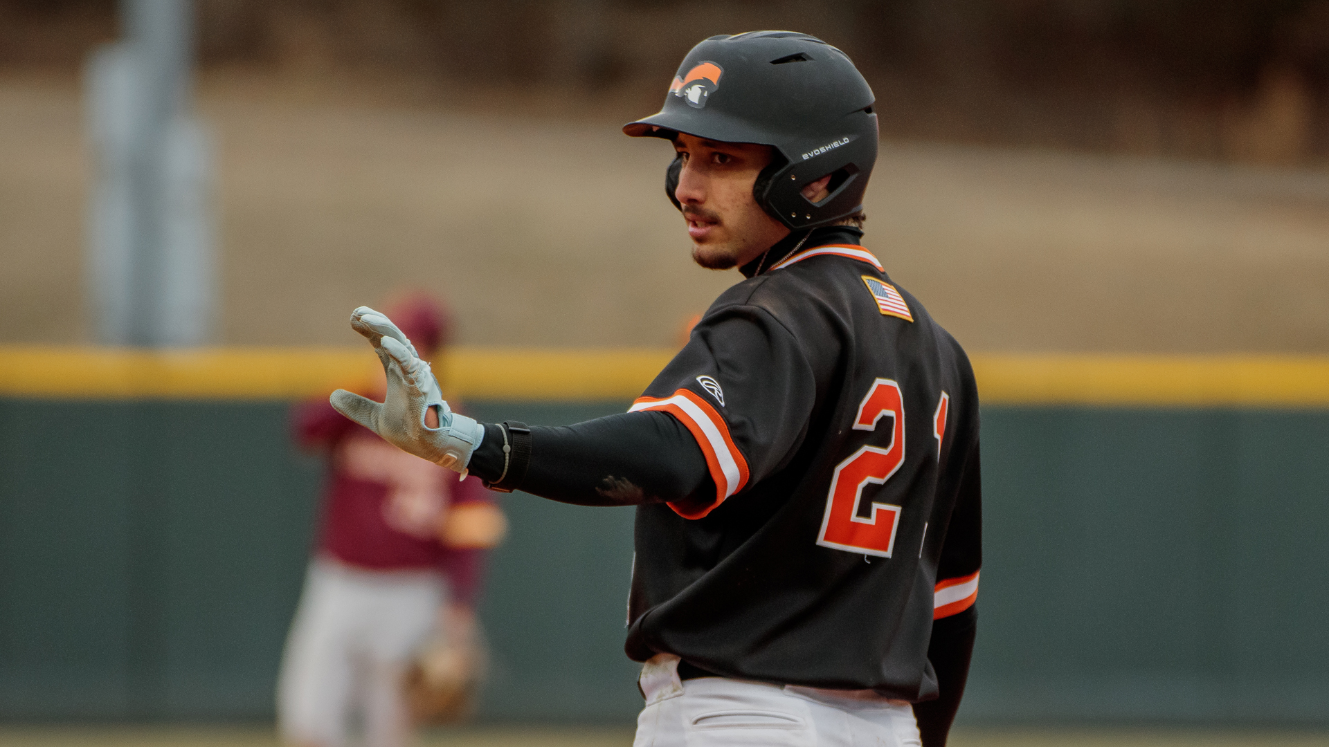Baseball falls in mid-week game with Eagles