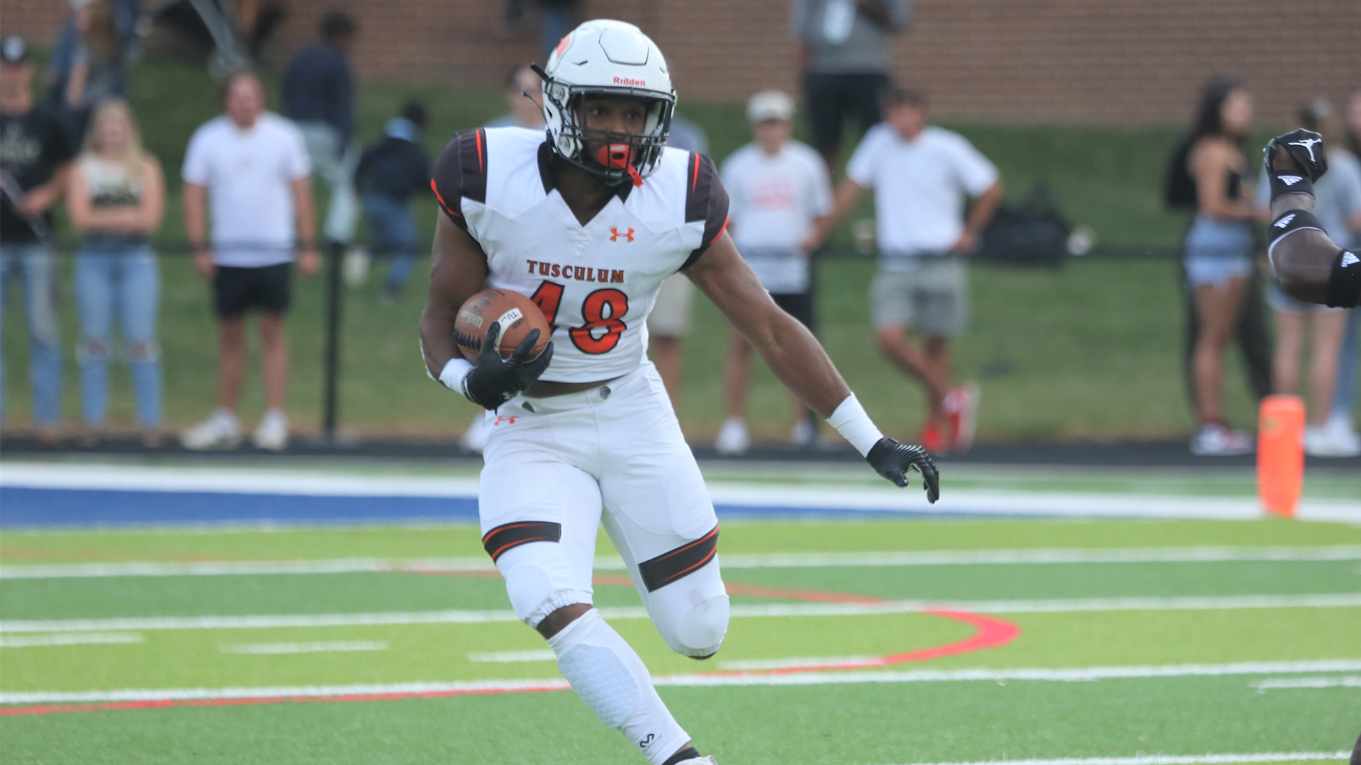 Pioneers rally to hold on for 14-13 win at Barton