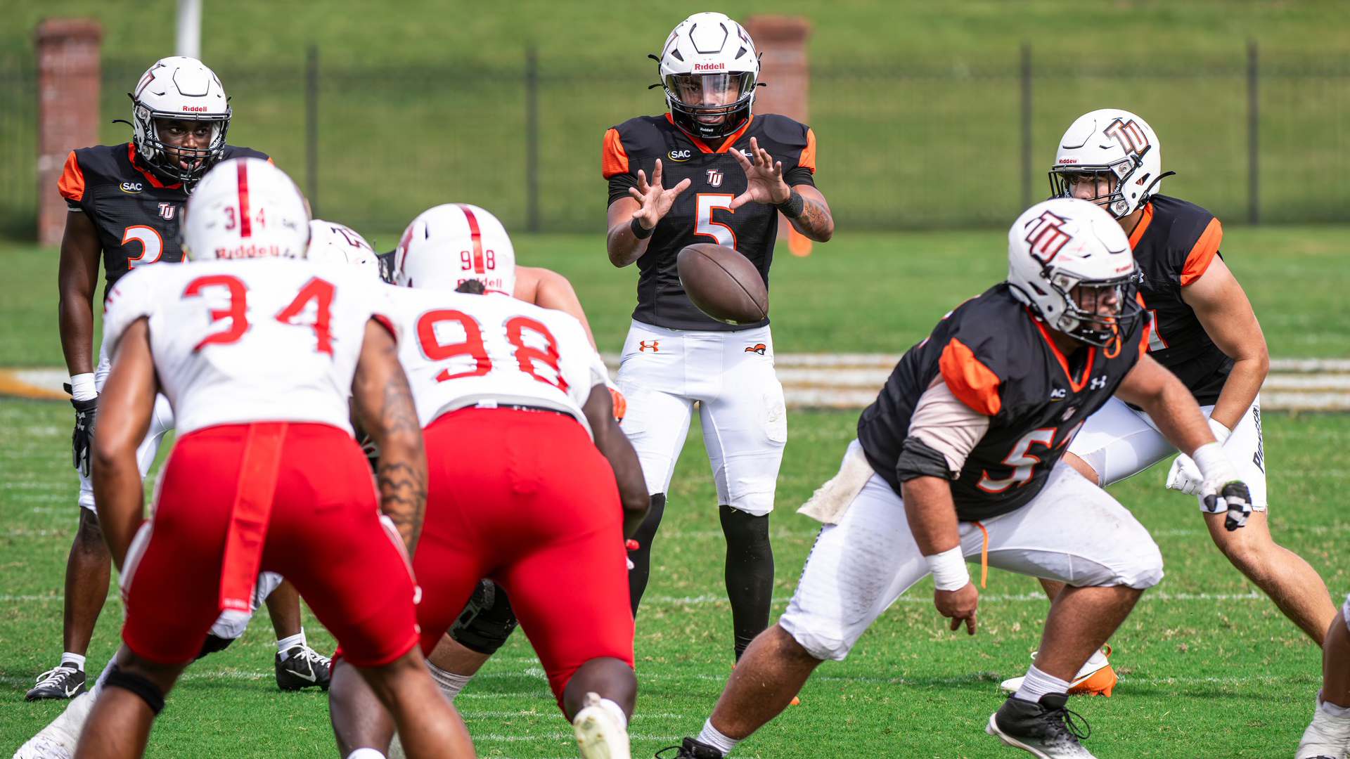 Pioneers fall to No. 6 Lenoir-Rhyne in SAC football