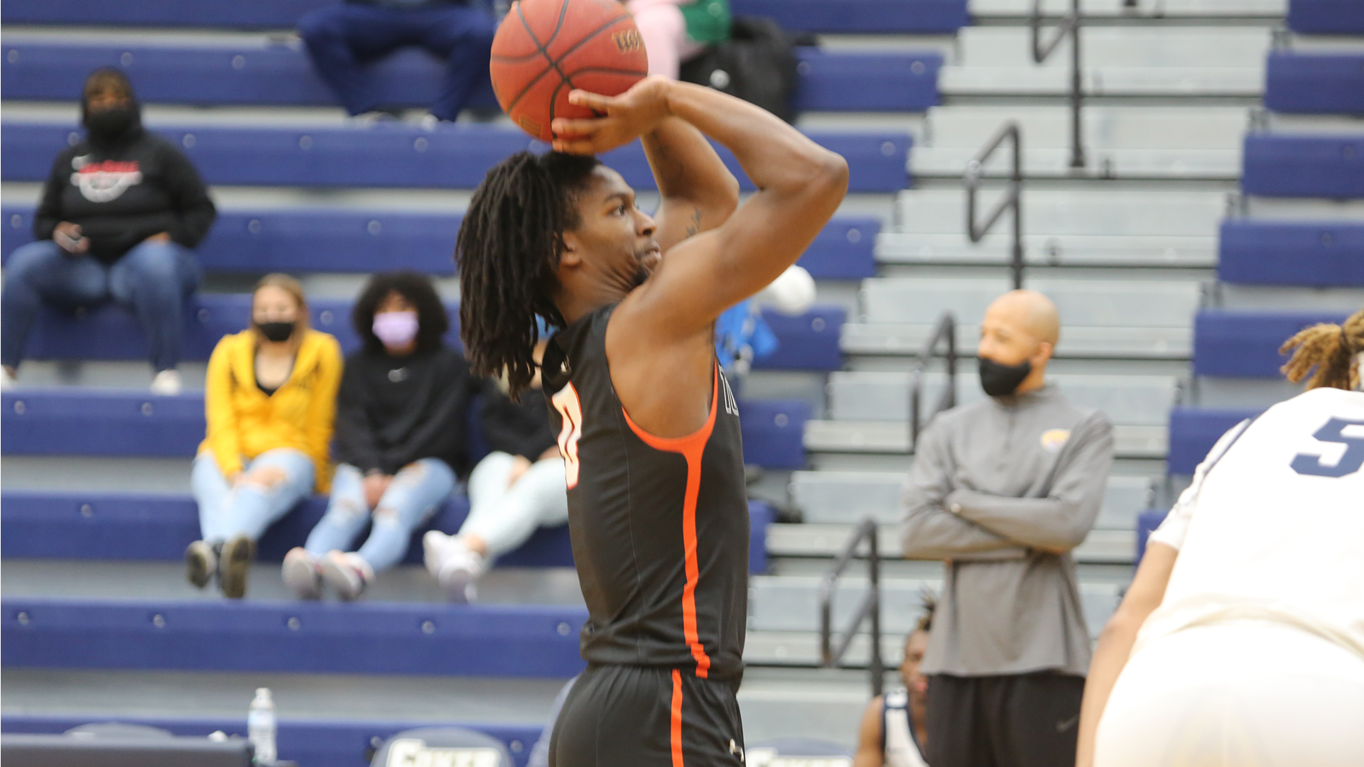 Pioneers wrap up regular-season with 75-59 win at Anderson