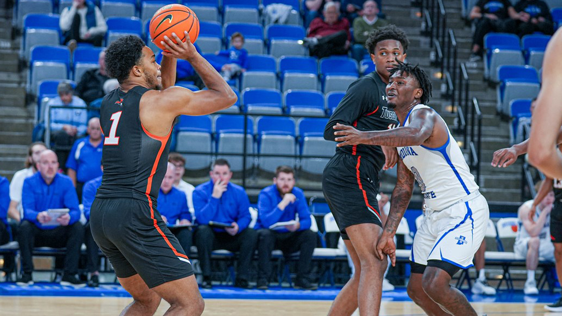 Mitchell scores 17 in road loss at Embry-Riddle