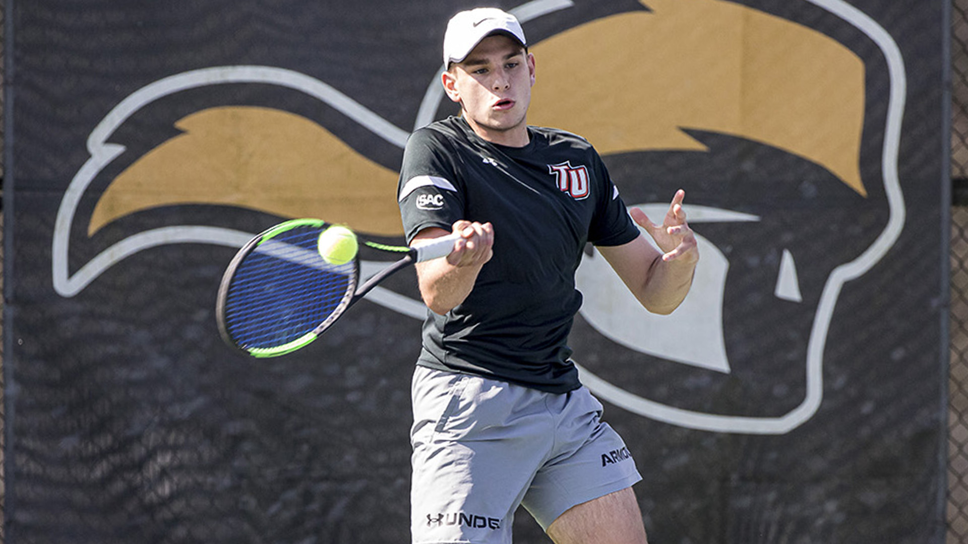 Pioneers rally to defeat 16th-ranked Queens 4-3 in SAC semifinals