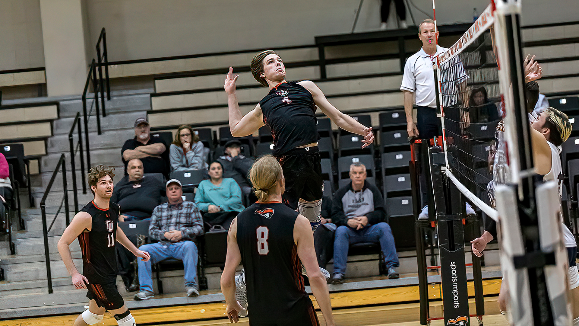 Pioneers battle with Trojans
