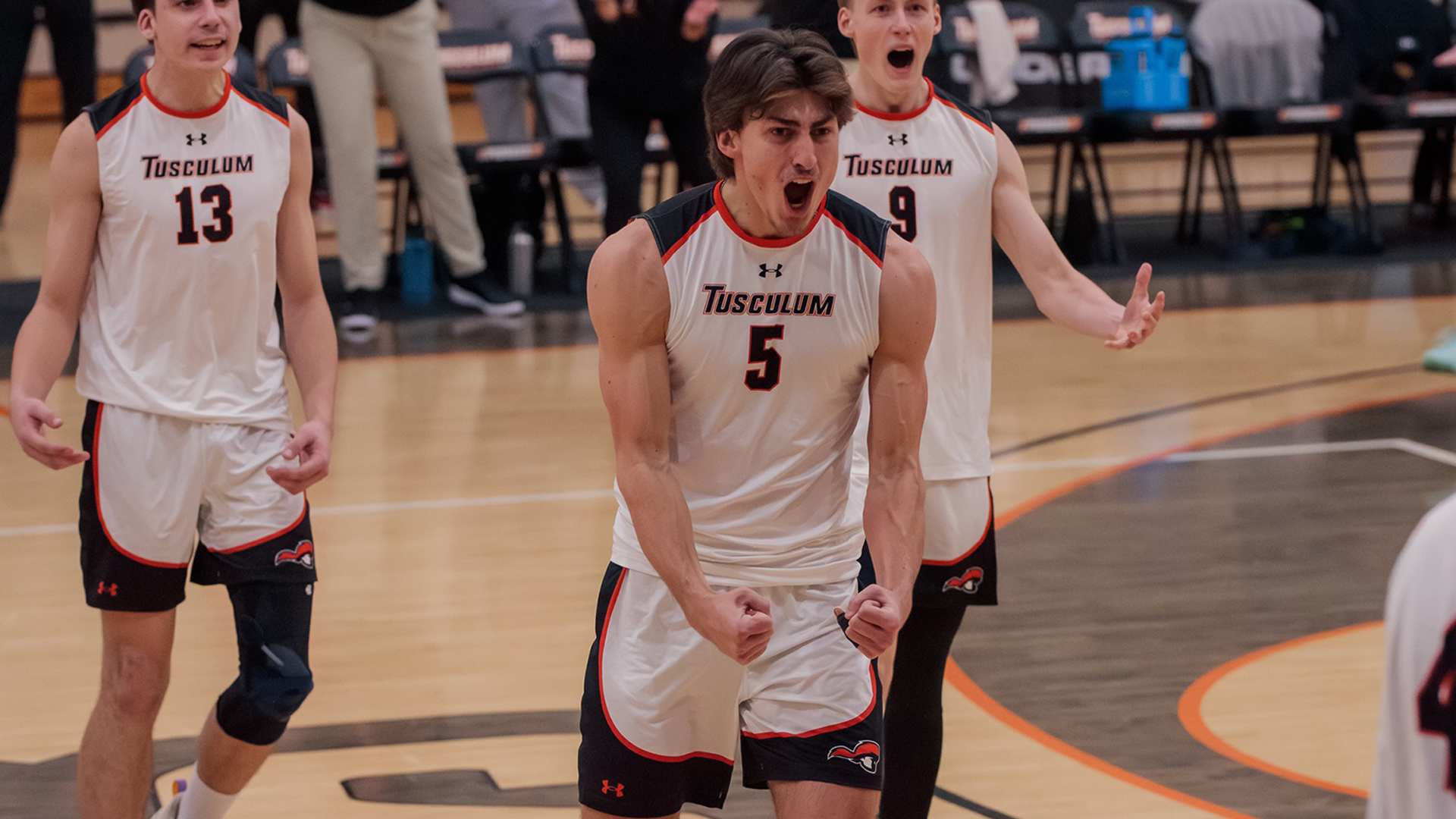 Bobcats spoil Makovec's historic night
