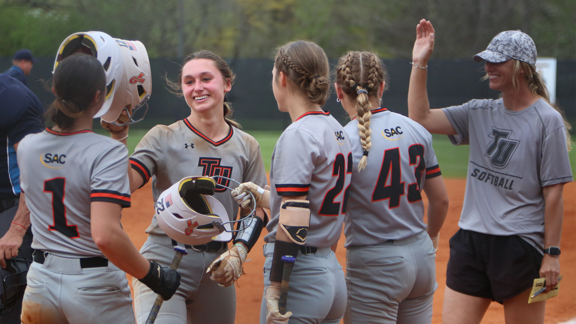 Pioneers pound Mountain Lions with milestone performances