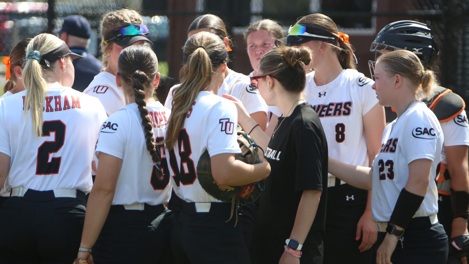 Wasps sting Pioneers for two wins