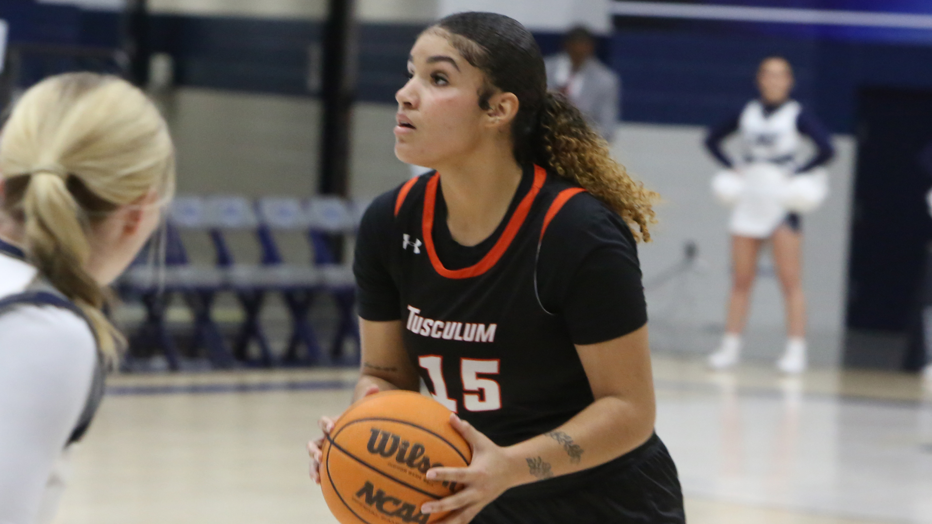 Ni'Kiah Chesterfield recorded 11 pts and a season-best 15 rebounds against Lenoir-Rhyne.