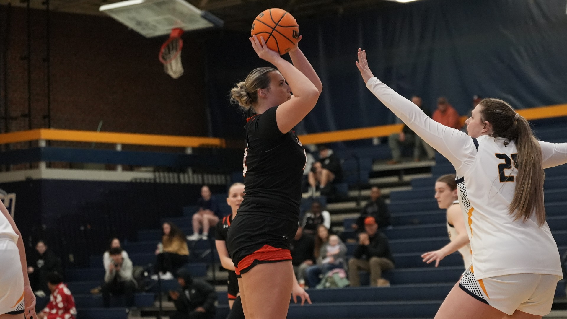 Josie Horner scored nine points for the Pioneers in Wednesday's game at Emory & Henry (photo by Joe Yates)