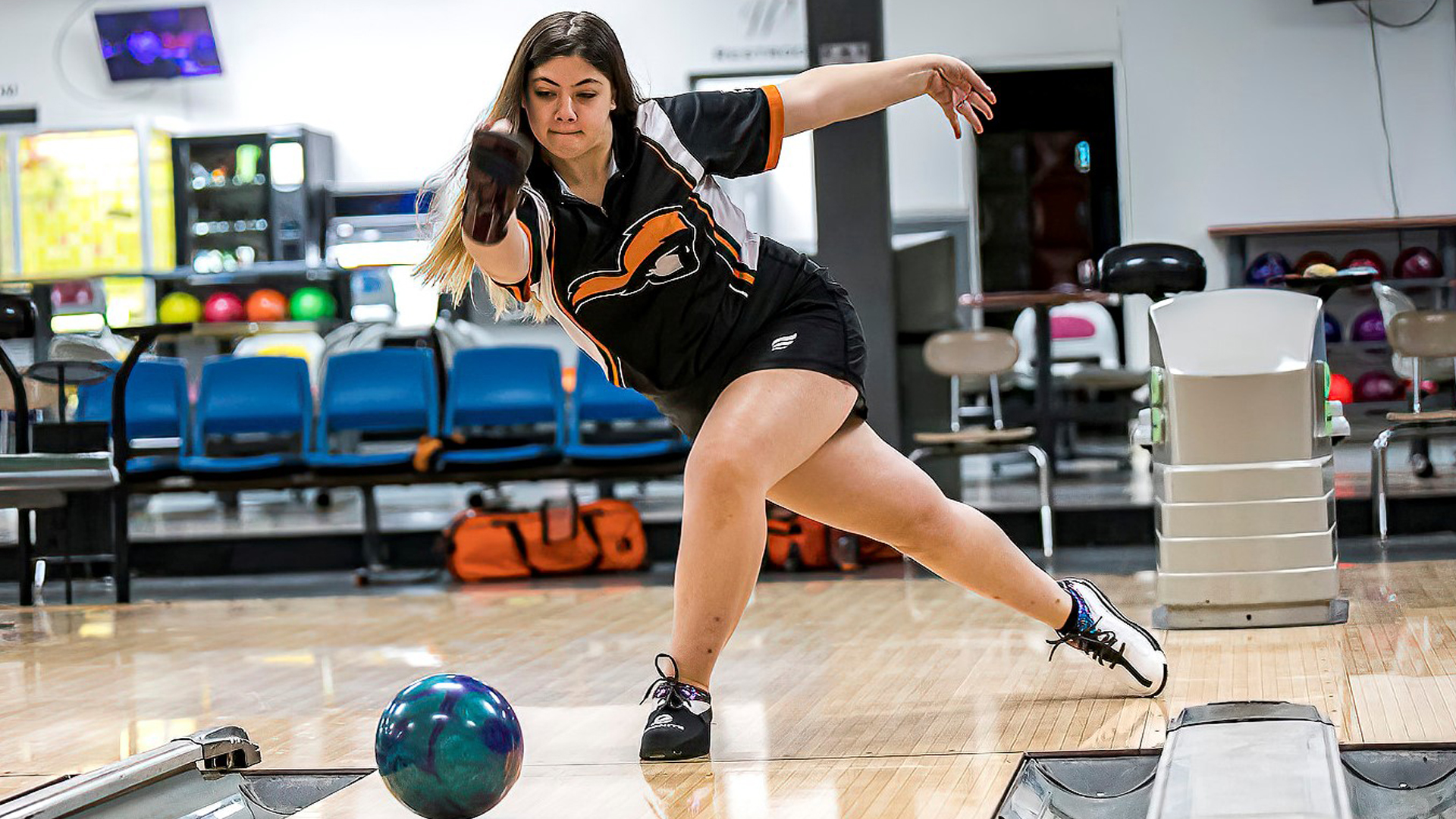 Pioneers fall in opening round of Conference Carolinas / GMAC Championship