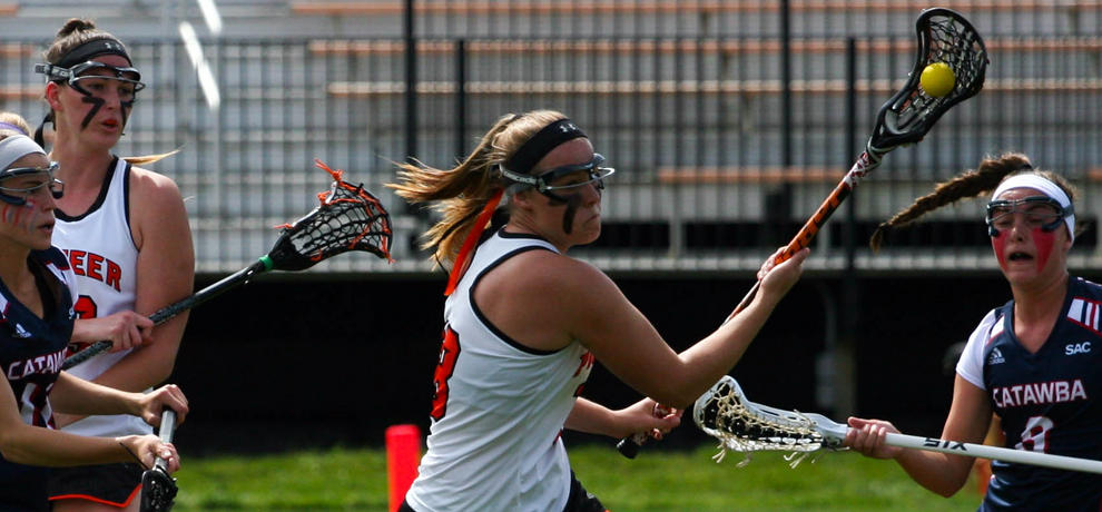 Late goal caps rally as Pioneers defeat Lincoln Memorial, 15-14