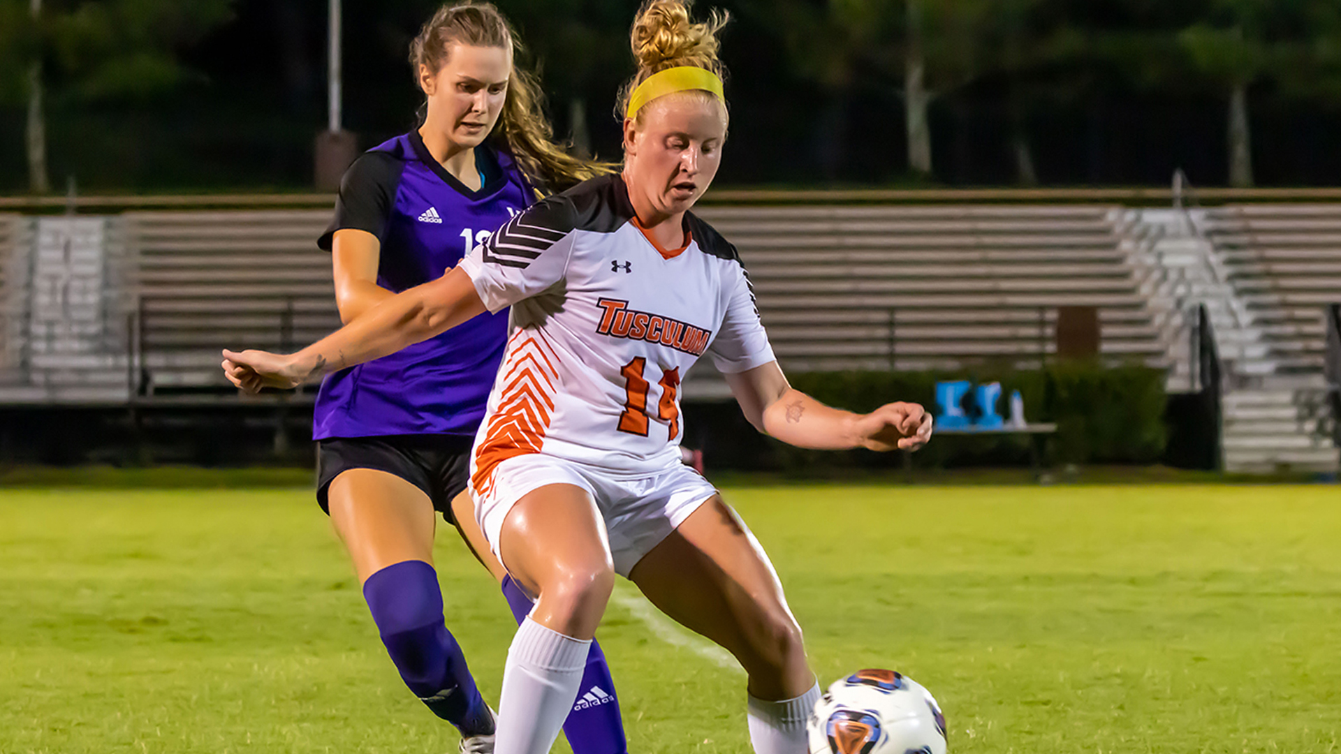 King scores early in OT for 2-1 win over Pioneers