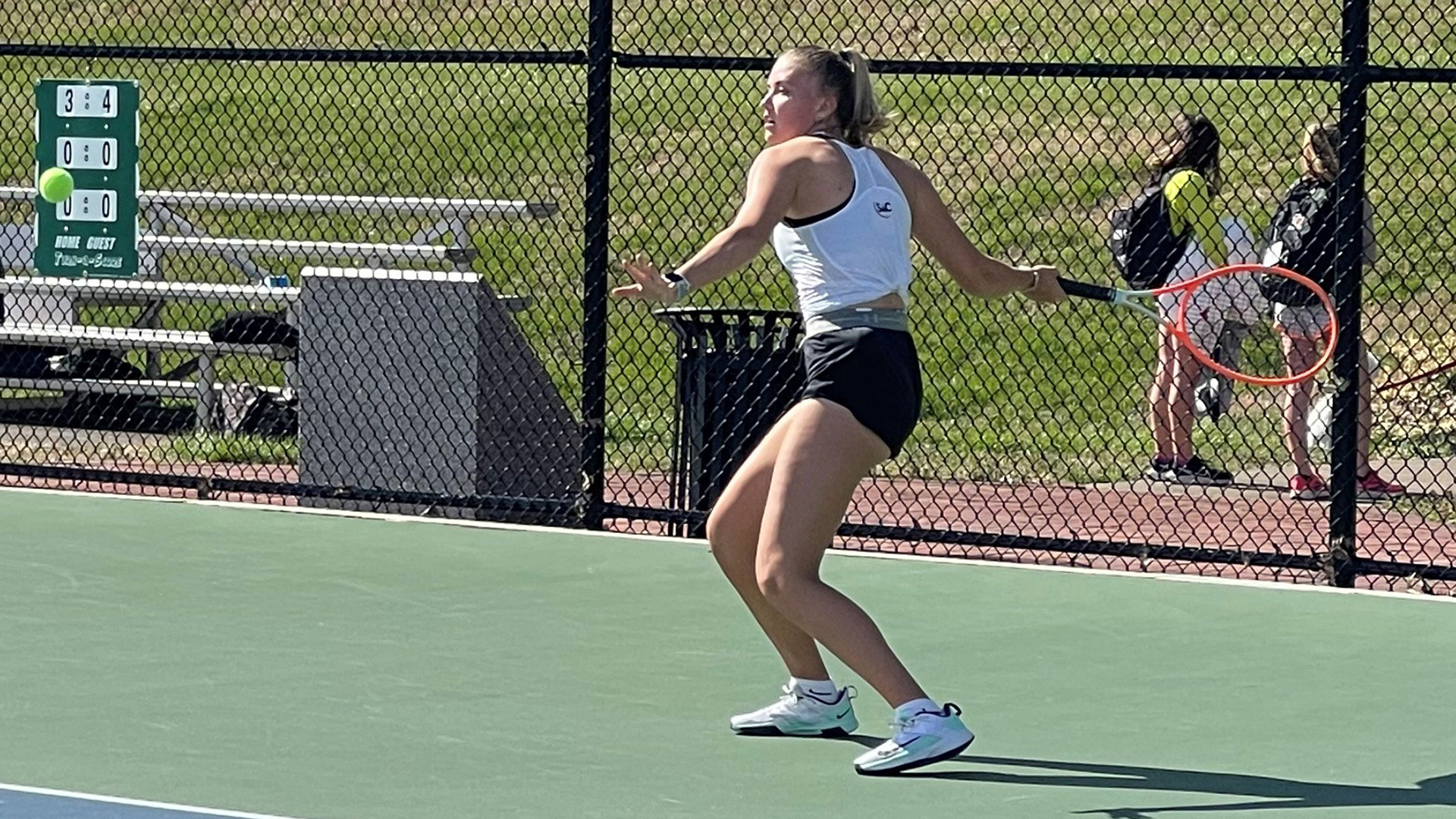 Leonie Floeth earned wins in singles and doubles for the Pioneers against Lincoln Memorial