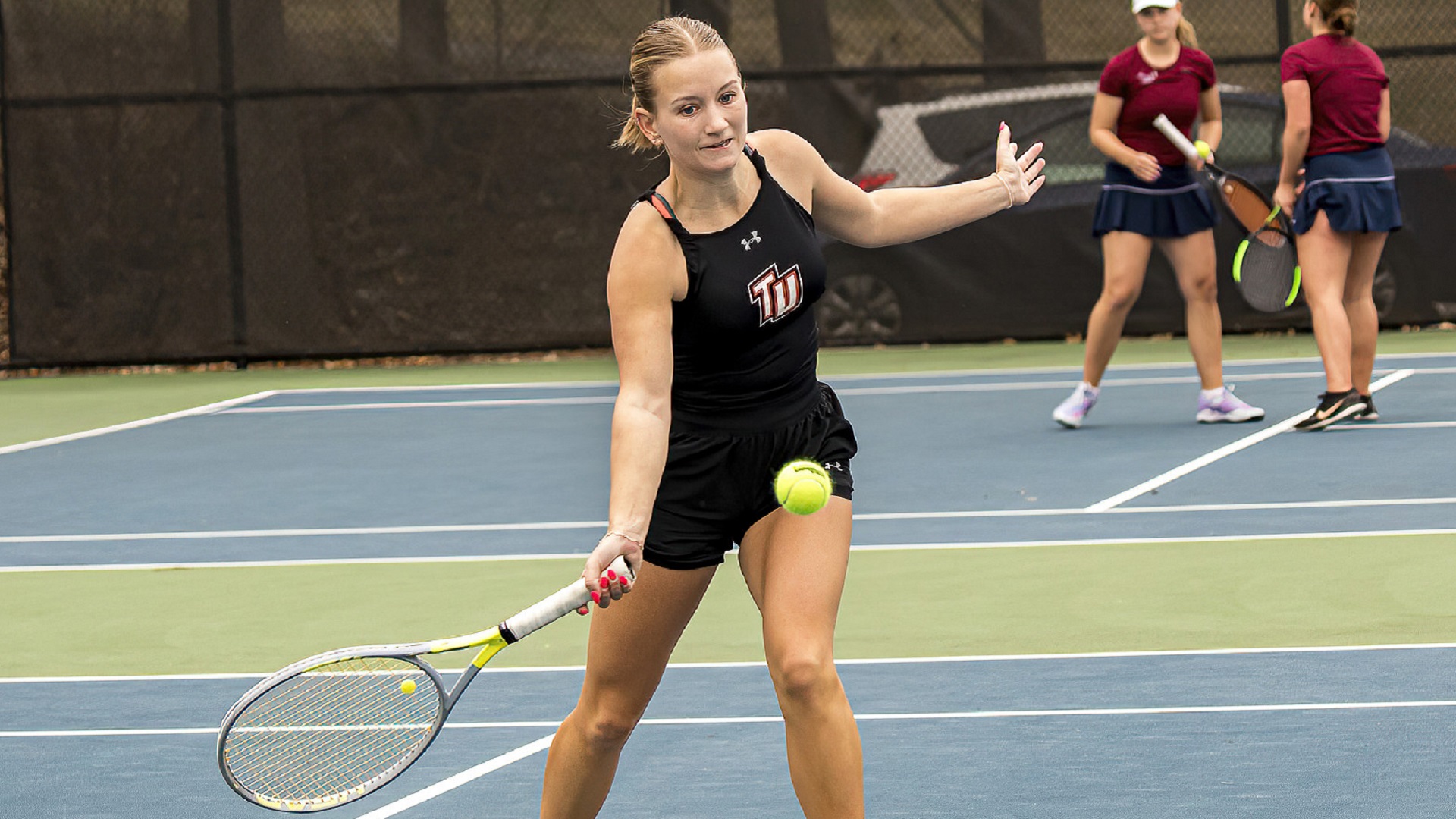 Ylva Frafjord Landa earned a 6-2, 6-0 singles win against Lee (photo by Chuck Williams)