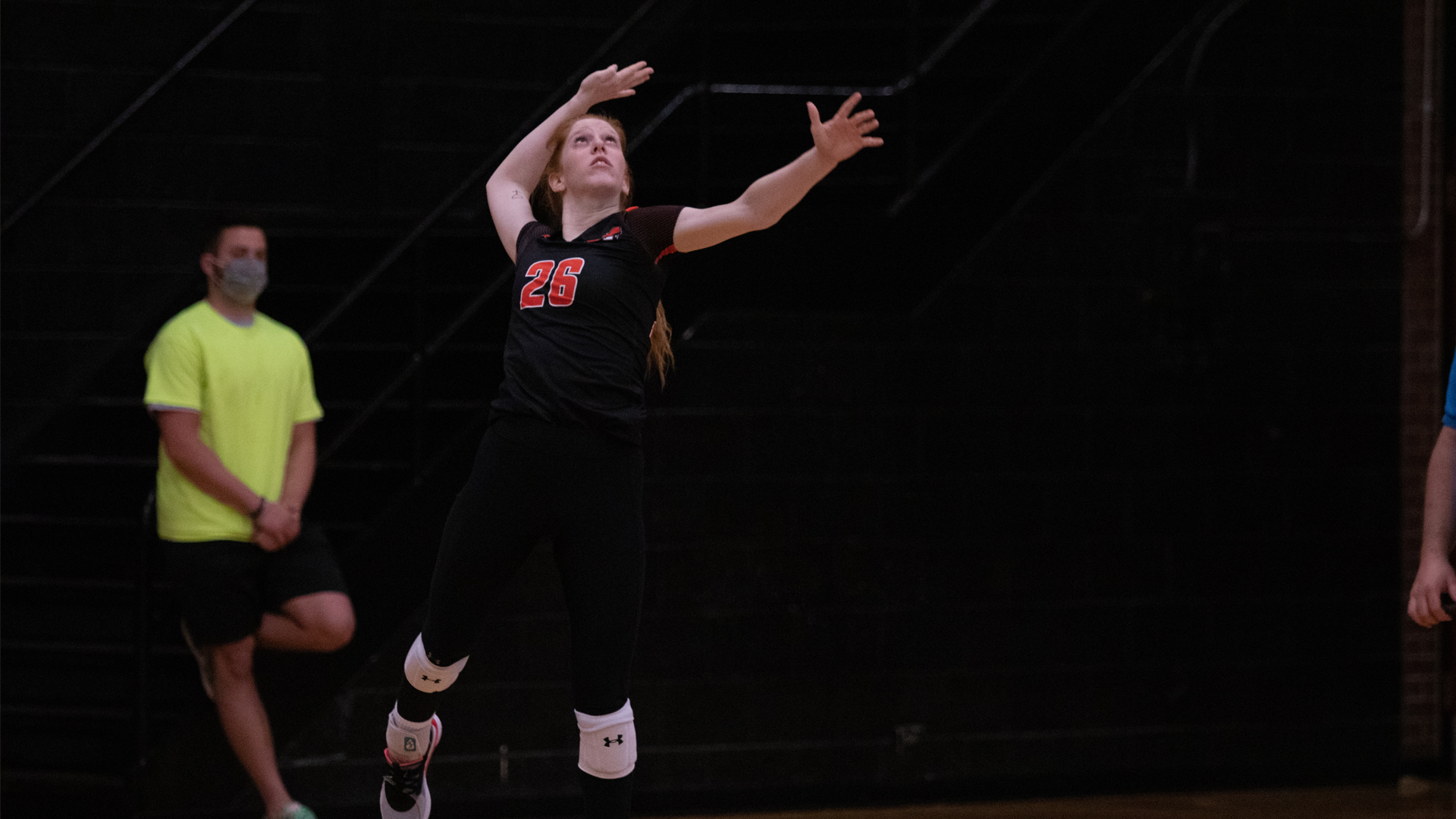 Pioneers split day one of IUP Invitational